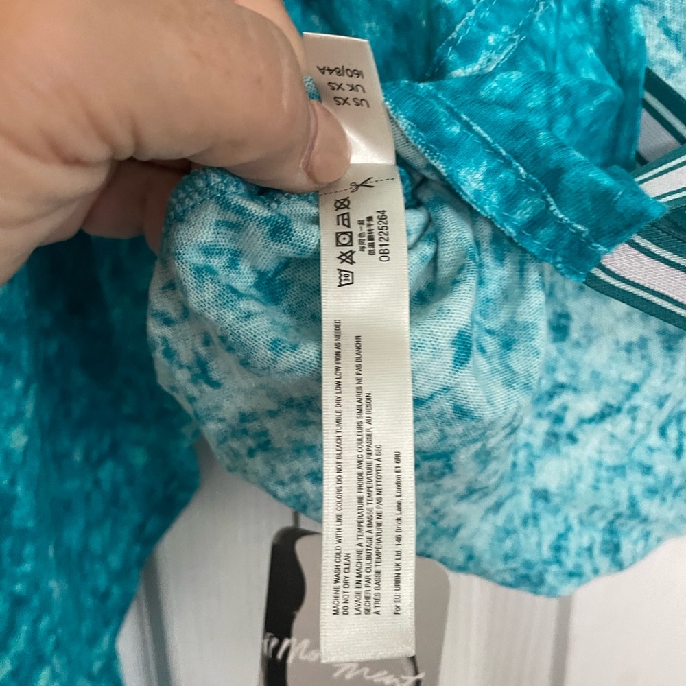 Free People NWT Gorgeous Teal Blue Crop Shirt Workout Casual Top Size XS - Picture 11 of 14